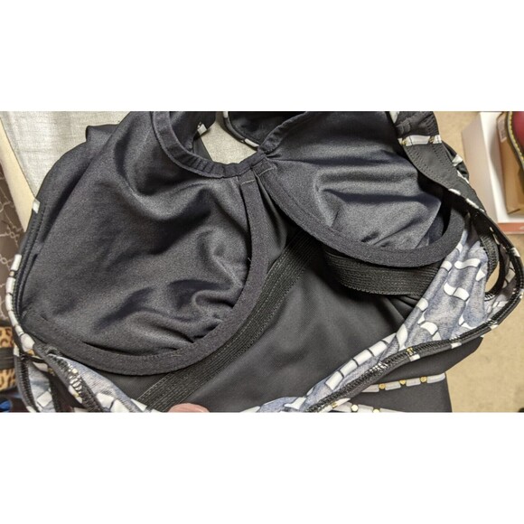 Wmn's MIRACLESUIT One-Piece Keyhole Front Black/White/Gold Metallic Swimsuit 10 - Picture 7 of 9